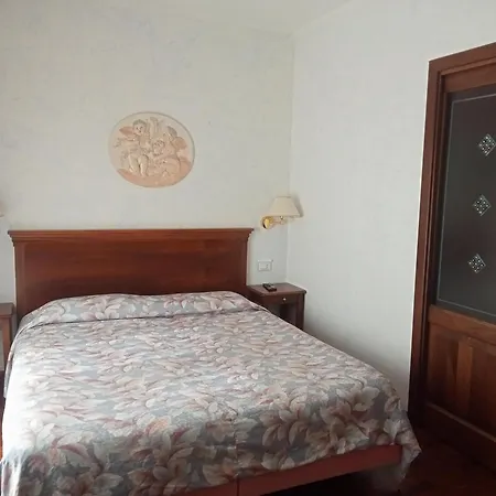 A Per Un Sogno Pensión 3*